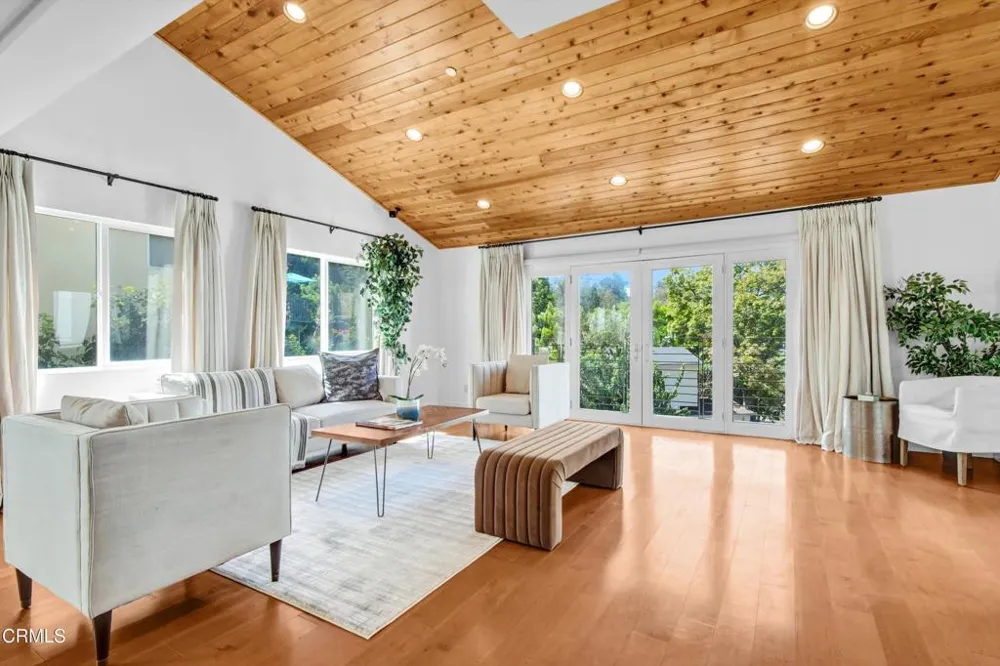 5721 Haneman Street Los Angeles, CA 90042