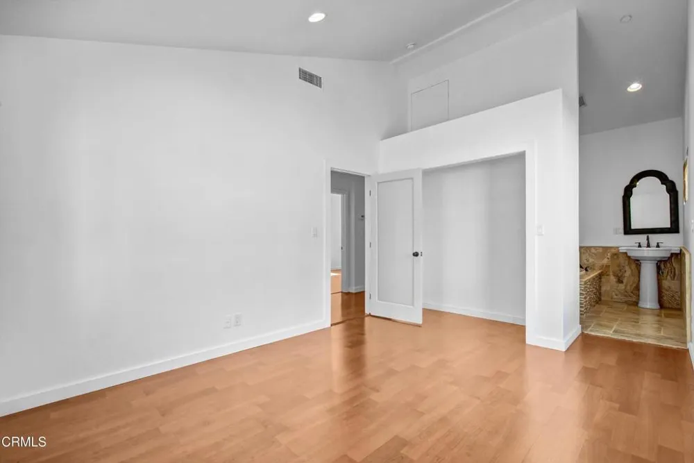 5721 Haneman Street Los Angeles, CA 90042