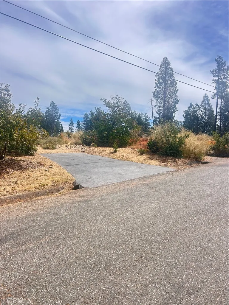 13837 Ferguson Magalia, CA 95954