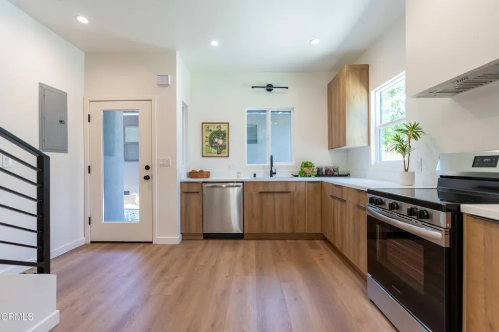 2222 Dorris Place Los Angeles, CA 90031