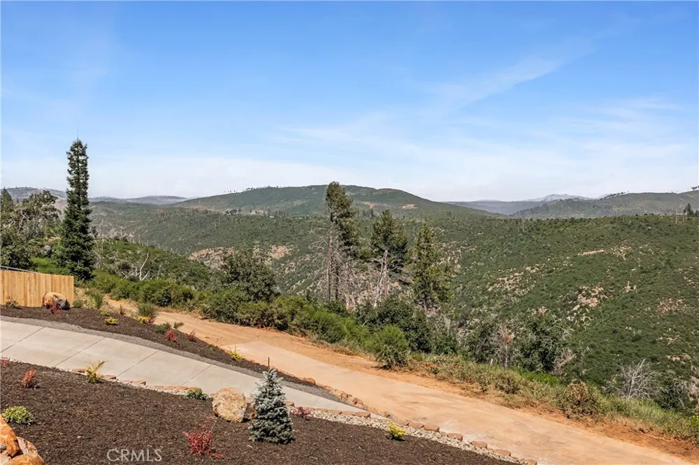5693 Feather River Place Paradise, CA 95969
