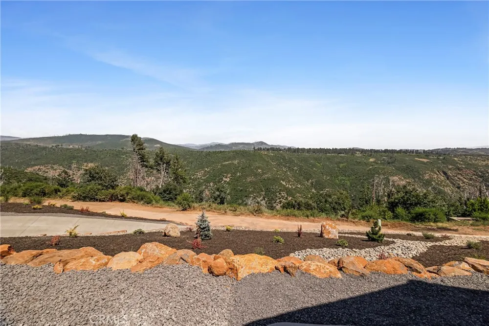 5693 Feather River Place Paradise, CA 95969