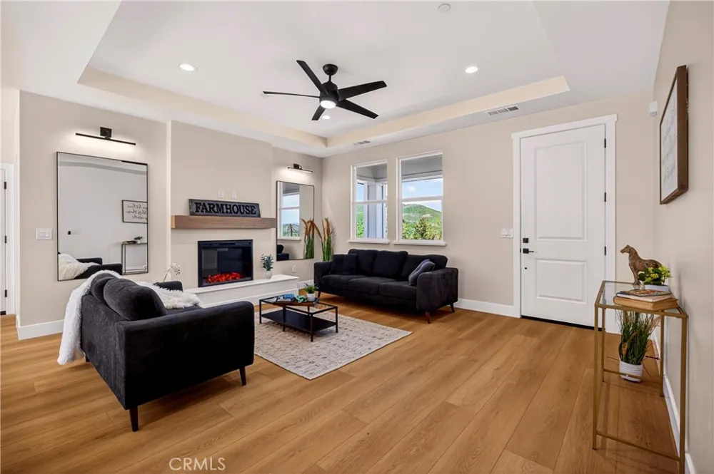 5693 Feather River Place Paradise, CA 95969