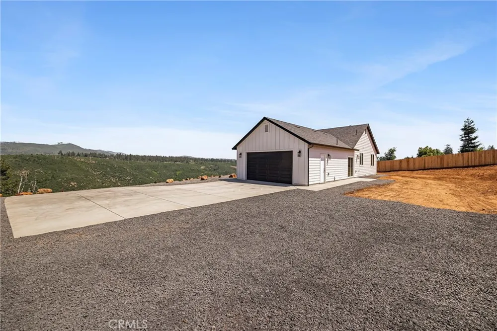 5693 Feather River Place Paradise, CA 95969