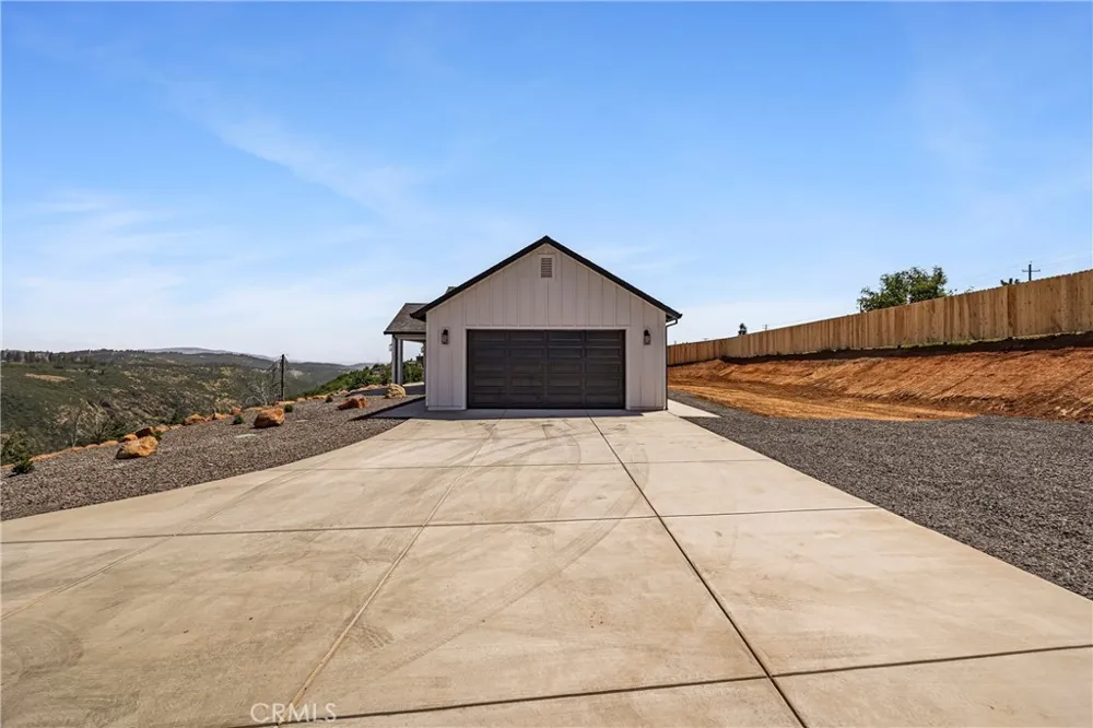 5693 Feather River Place Paradise, CA 95969