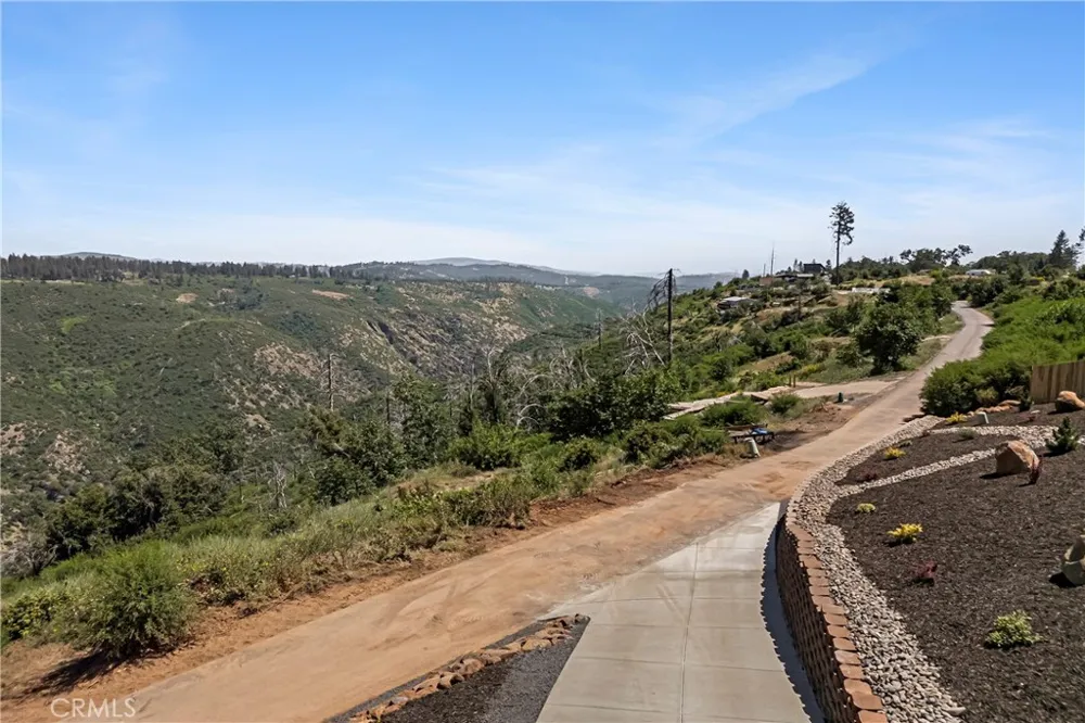5693 Feather River Place Paradise, CA 95969
