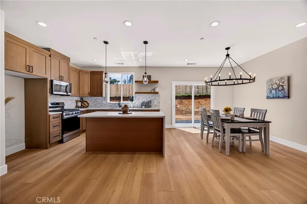 5693 Feather River Place Paradise, CA 95969