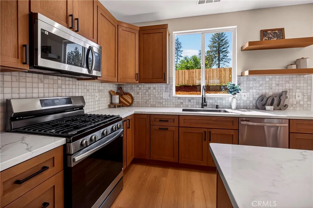 5693 Feather River Place Paradise, CA 95969