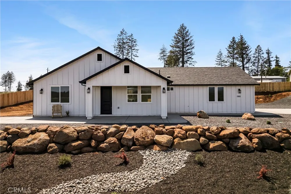 5693 Feather River Place Paradise, CA 95969