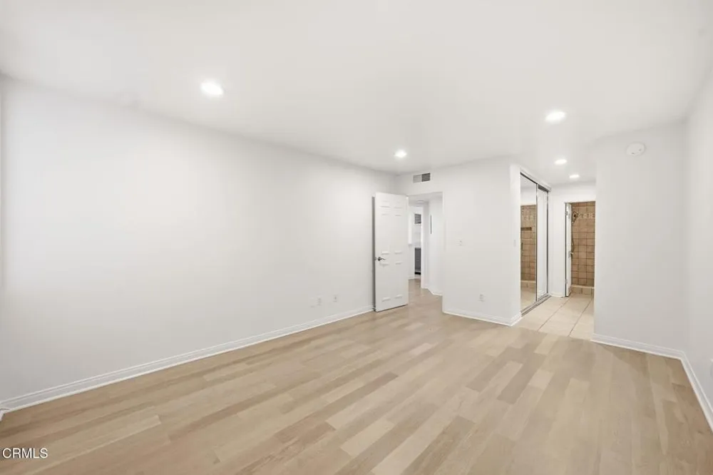 1215 Olive Drive #208 West Hollywood, CA 90069