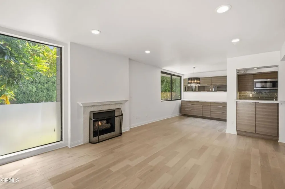 1215 Olive Drive #208 West Hollywood, CA 90069