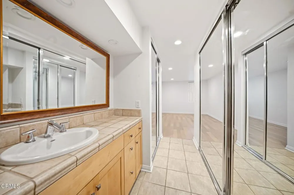 1215 Olive Drive #208 West Hollywood, CA 90069