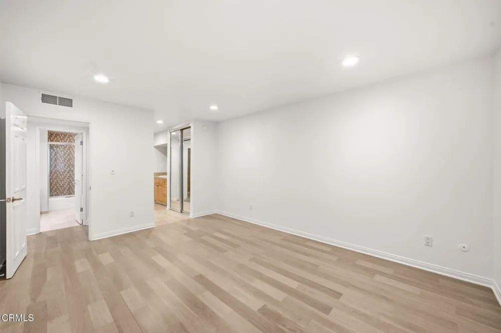 1215 Olive Drive #208 West Hollywood, CA 90069
