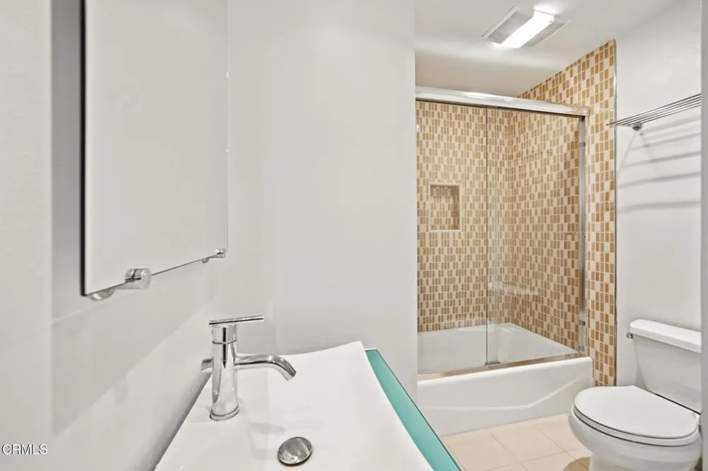 1215 Olive Drive #208 West Hollywood, CA 90069