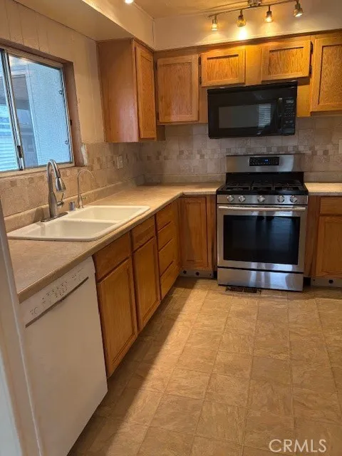 1701 S Thornburg #119 Santa Maria, CA 93458