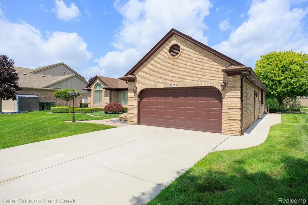15053 Hillcrest Lane Shelby Charter Township, MI 48315