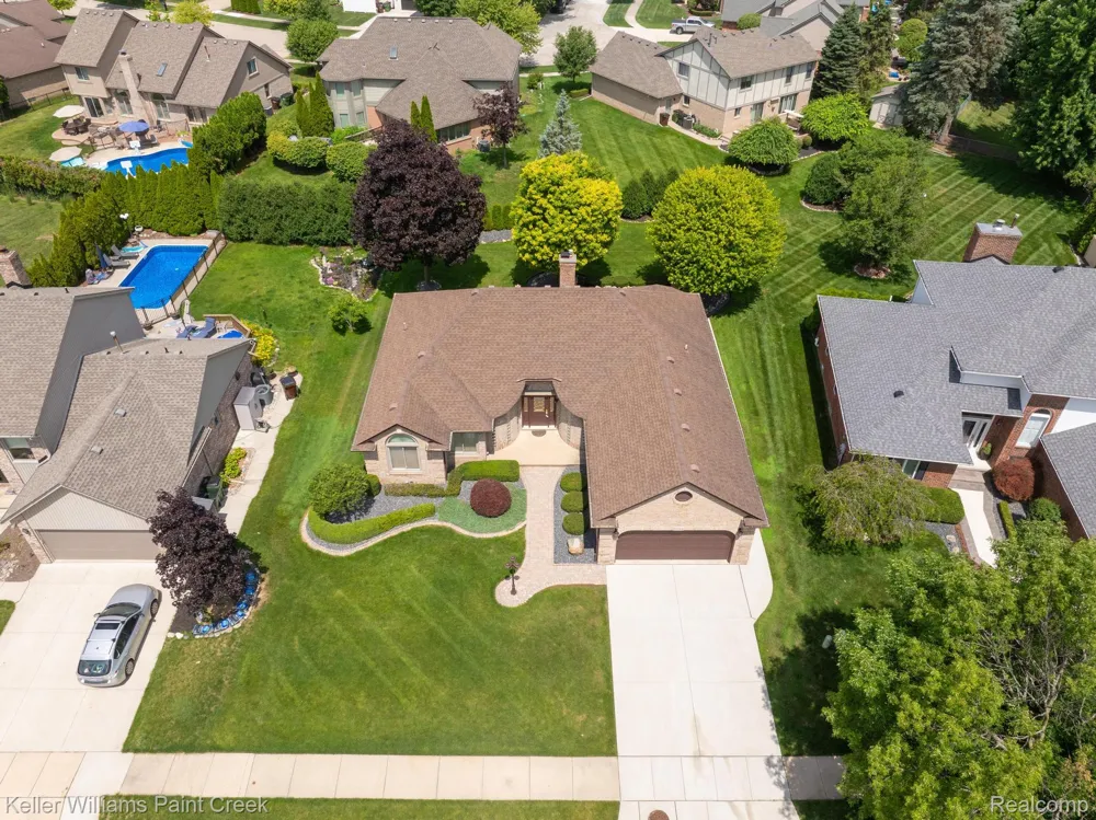 15053 Hillcrest Lane Shelby Charter Township, MI 48315