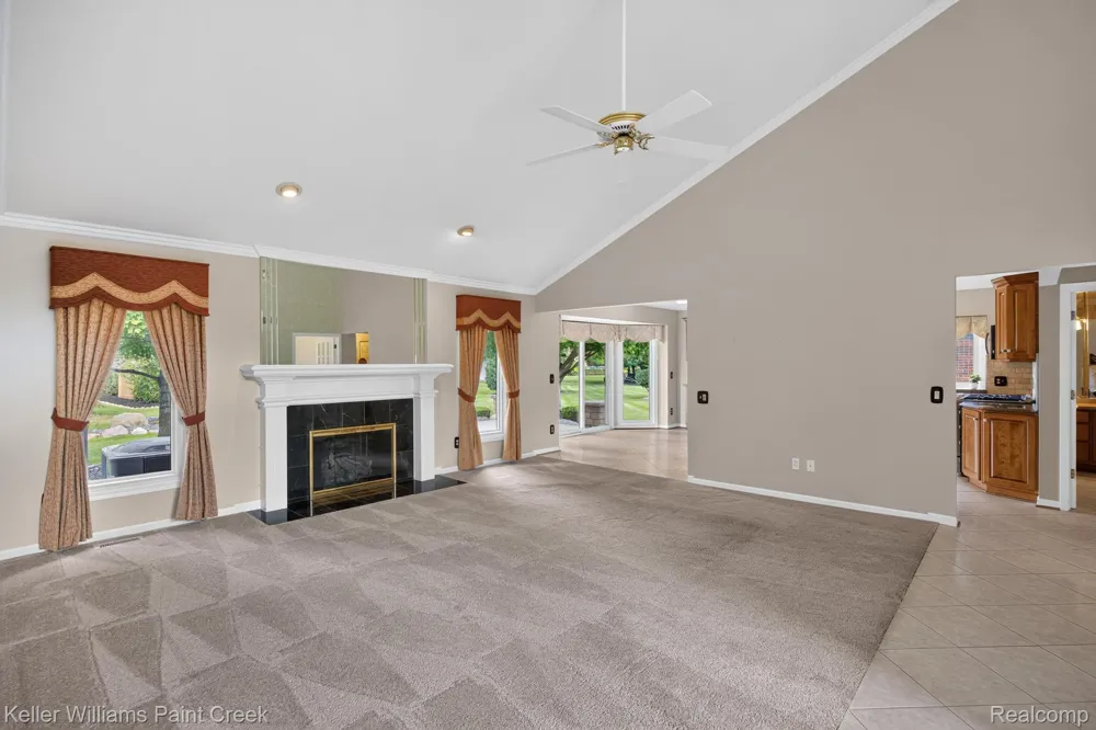 15053 Hillcrest Lane Shelby Charter Township, MI 48315