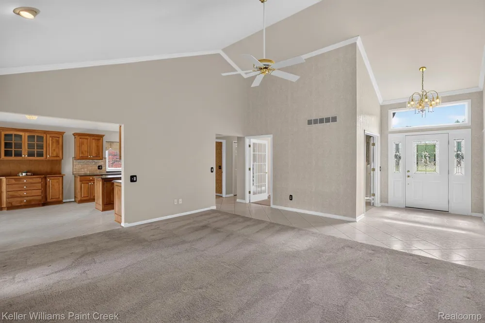 15053 Hillcrest Lane Shelby Charter Township, MI 48315