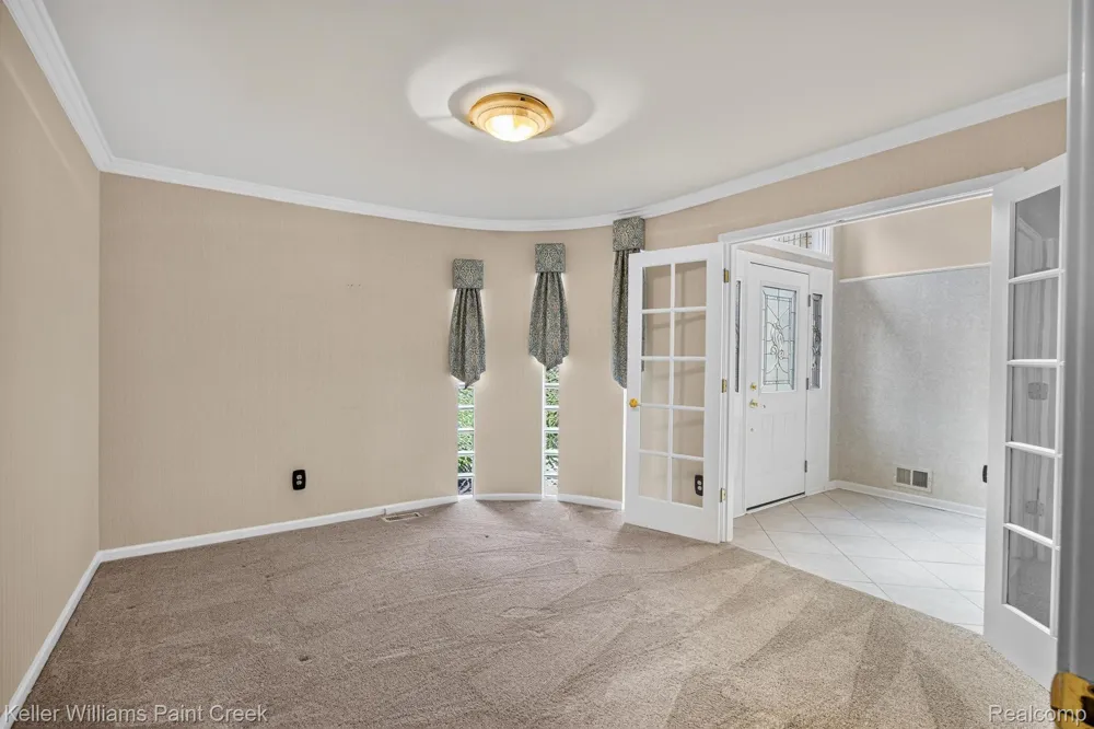 15053 Hillcrest Lane Shelby Charter Township, MI 48315