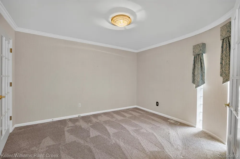 15053 Hillcrest Lane Shelby Charter Township, MI 48315