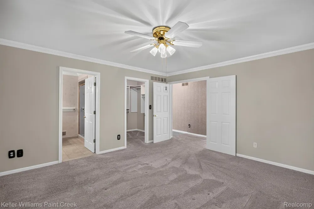 15053 Hillcrest Lane Shelby Charter Township, MI 48315