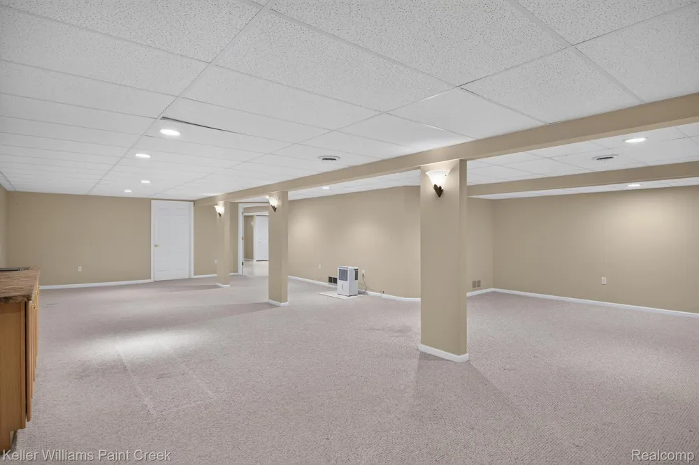 15053 Hillcrest Lane Shelby Charter Township, MI 48315