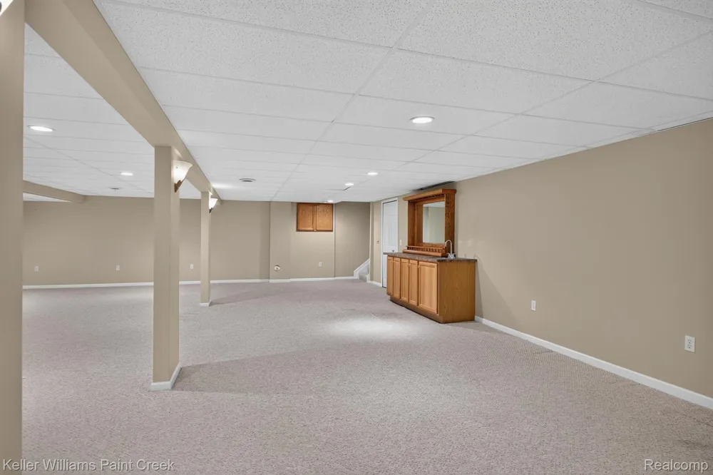 15053 Hillcrest Lane Shelby Charter Township, MI 48315