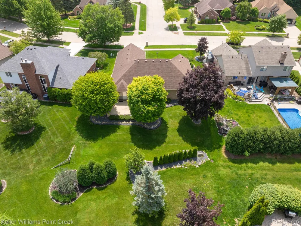 15053 Hillcrest Lane Shelby Charter Township, MI 48315
