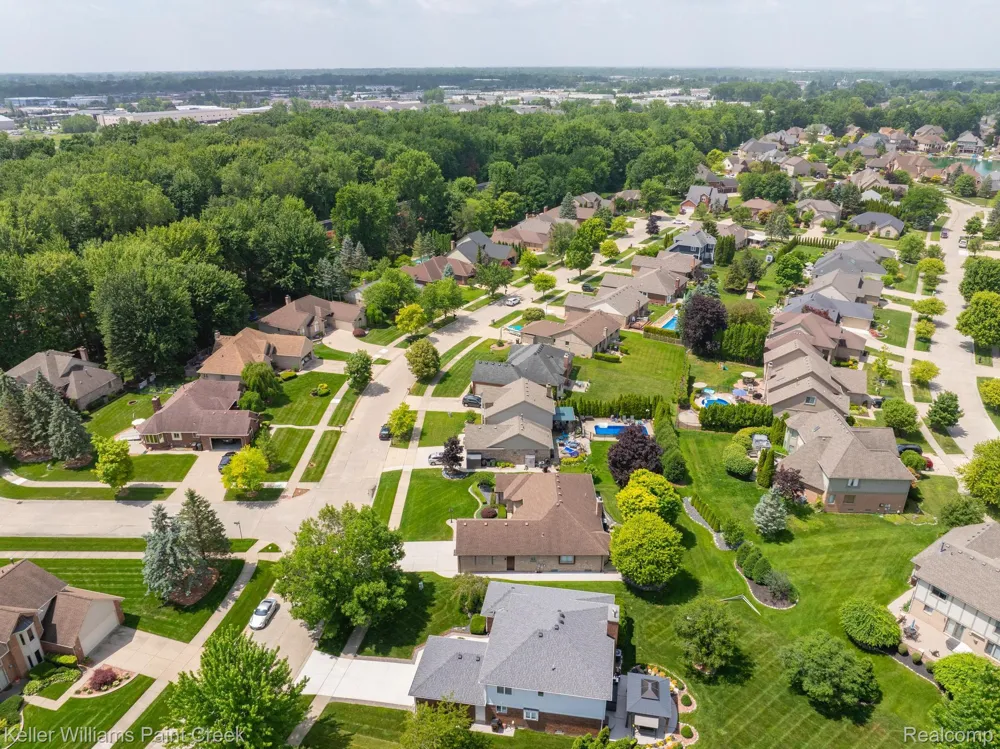 15053 Hillcrest Lane Shelby Charter Township, MI 48315