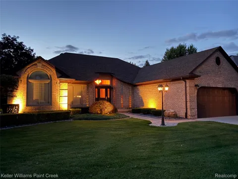 15053 Hillcrest Lane