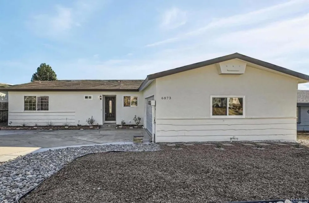 6873 Airoso Avenue Del Cerro, CA 92120