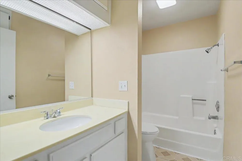 883 W San Ysidro Boulevard #10 San Ysidro, CA 92173