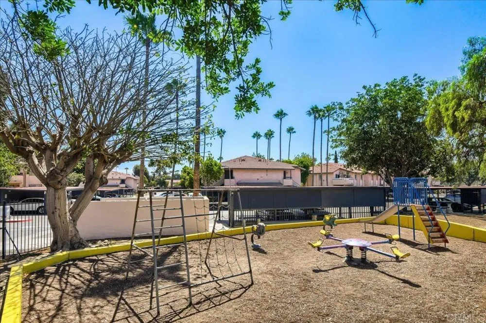 883 W San Ysidro Boulevard #10 San Ysidro, CA 92173