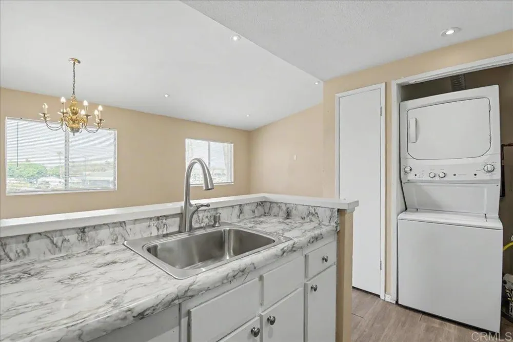 883 W San Ysidro Boulevard #10 San Ysidro, CA 92173