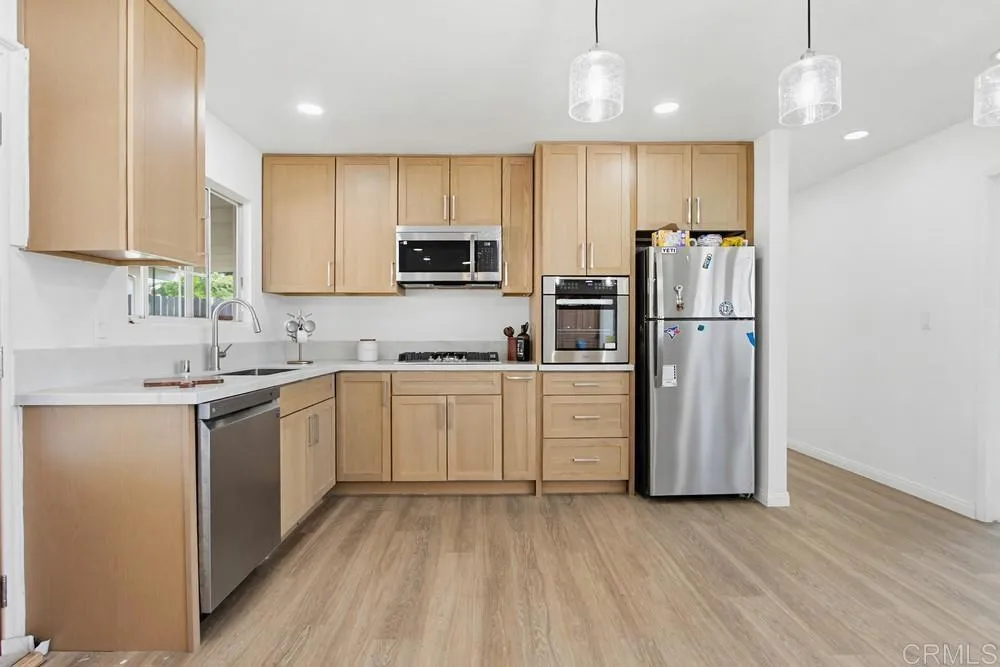 9462 Doheny Road Santee, CA 92071