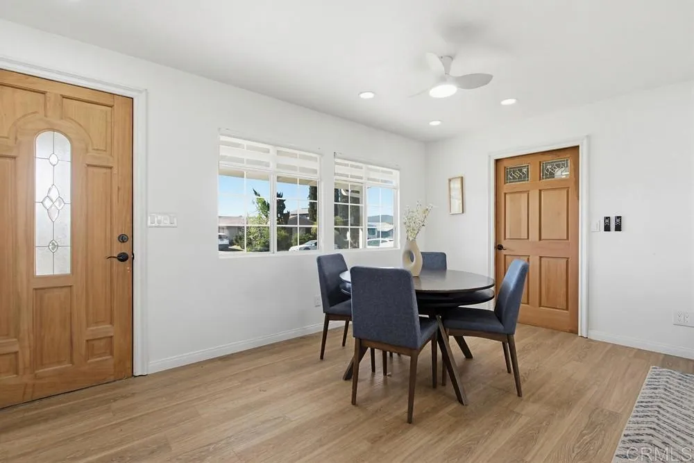 9462 Doheny Road Santee, CA 92071