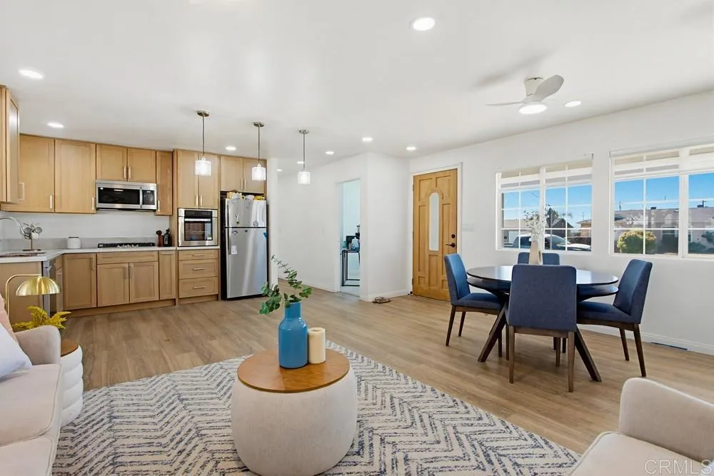 9462 Doheny Road Santee, CA 92071