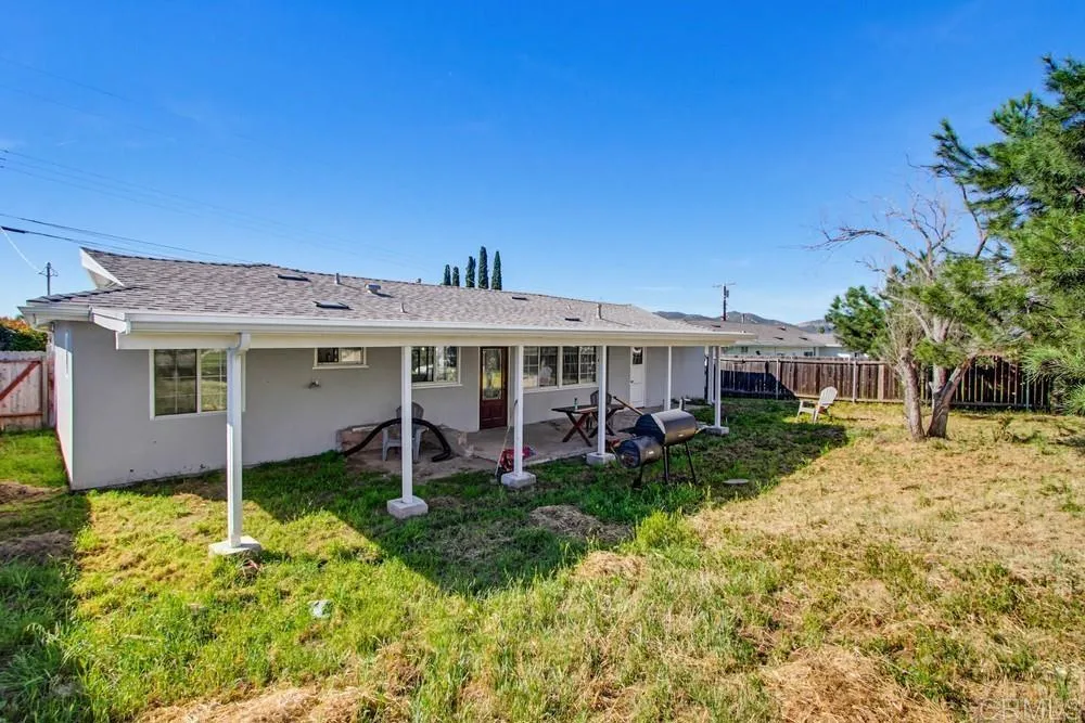 9462 Doheny Road Santee, CA 92071