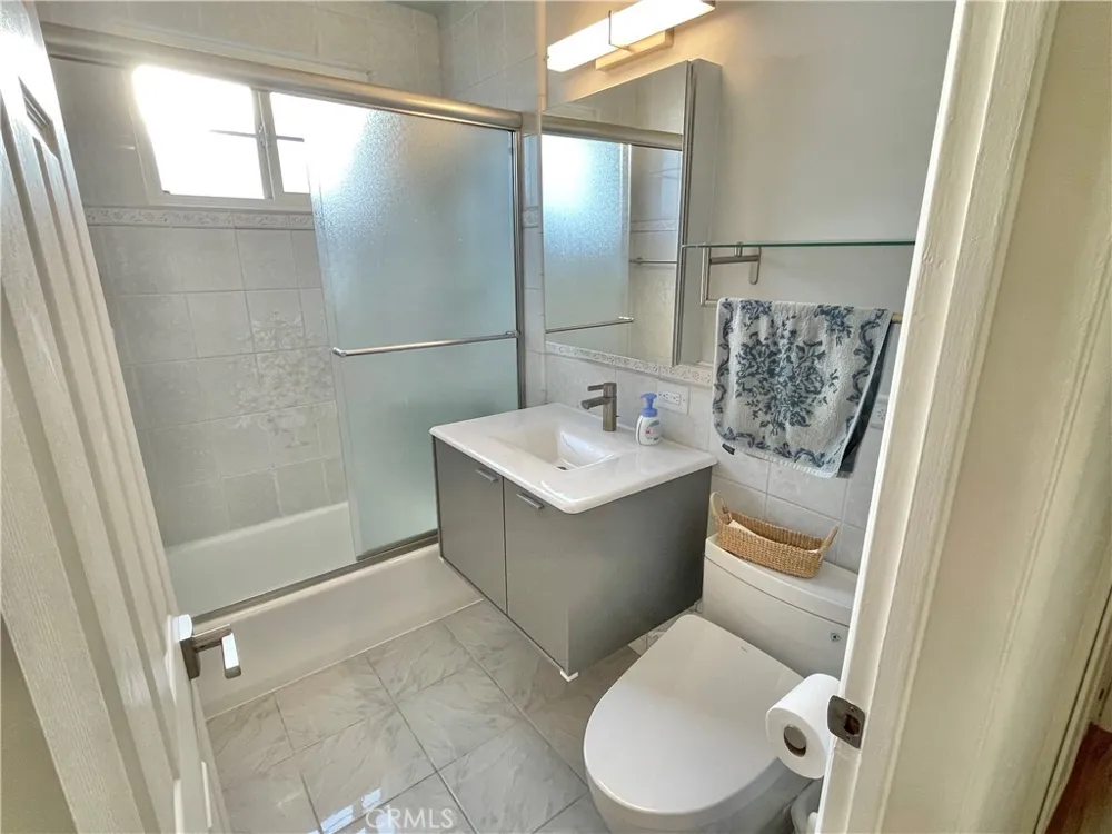 2049 W 185th Street Torrance, CA 90504