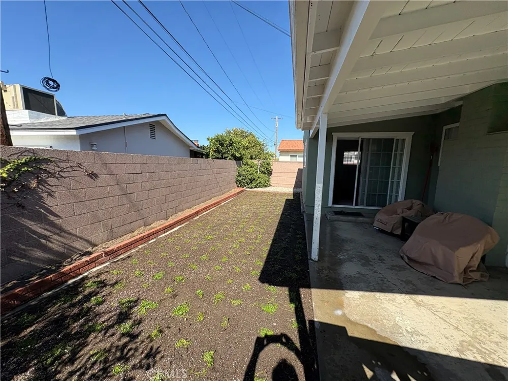 2049 W 185th Street Torrance, CA 90504