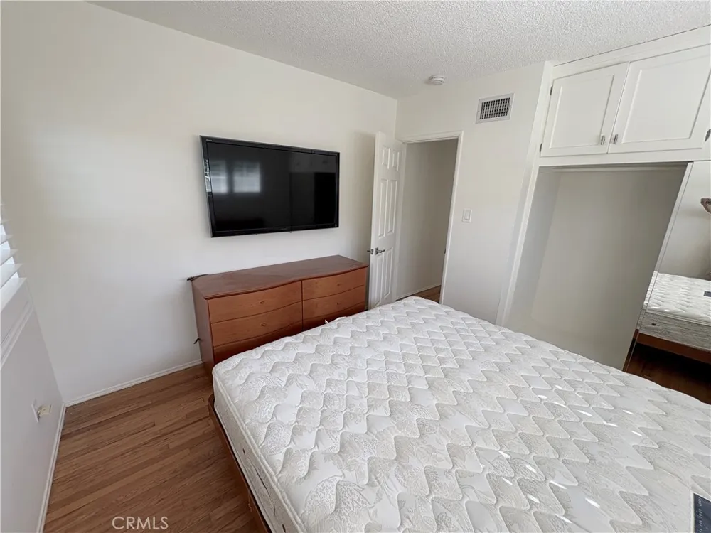 2049 W 185th Street Torrance, CA 90504