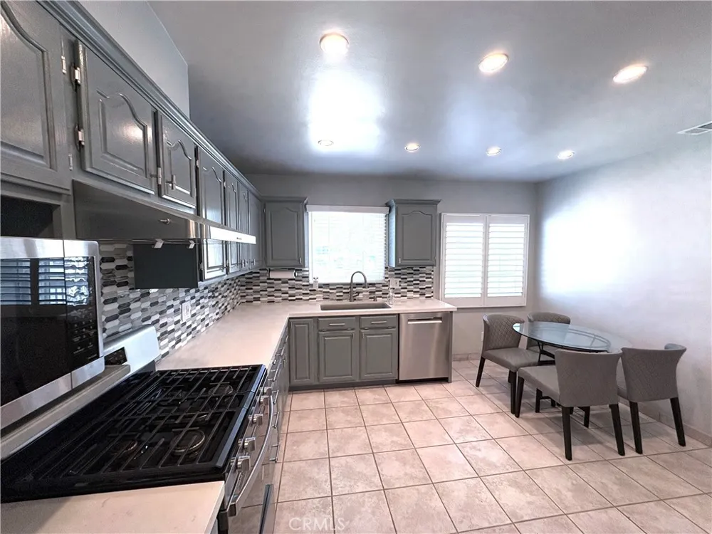 2049 W 185th Street Torrance, CA 90504