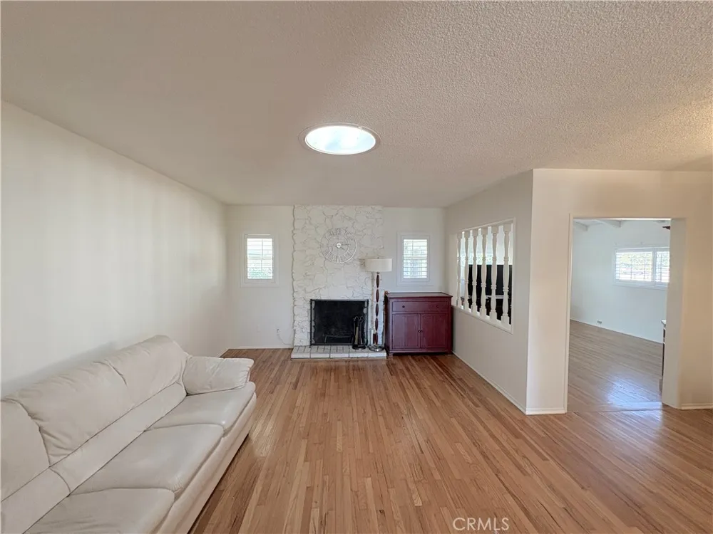 2049 W 185th Street Torrance, CA 90504
