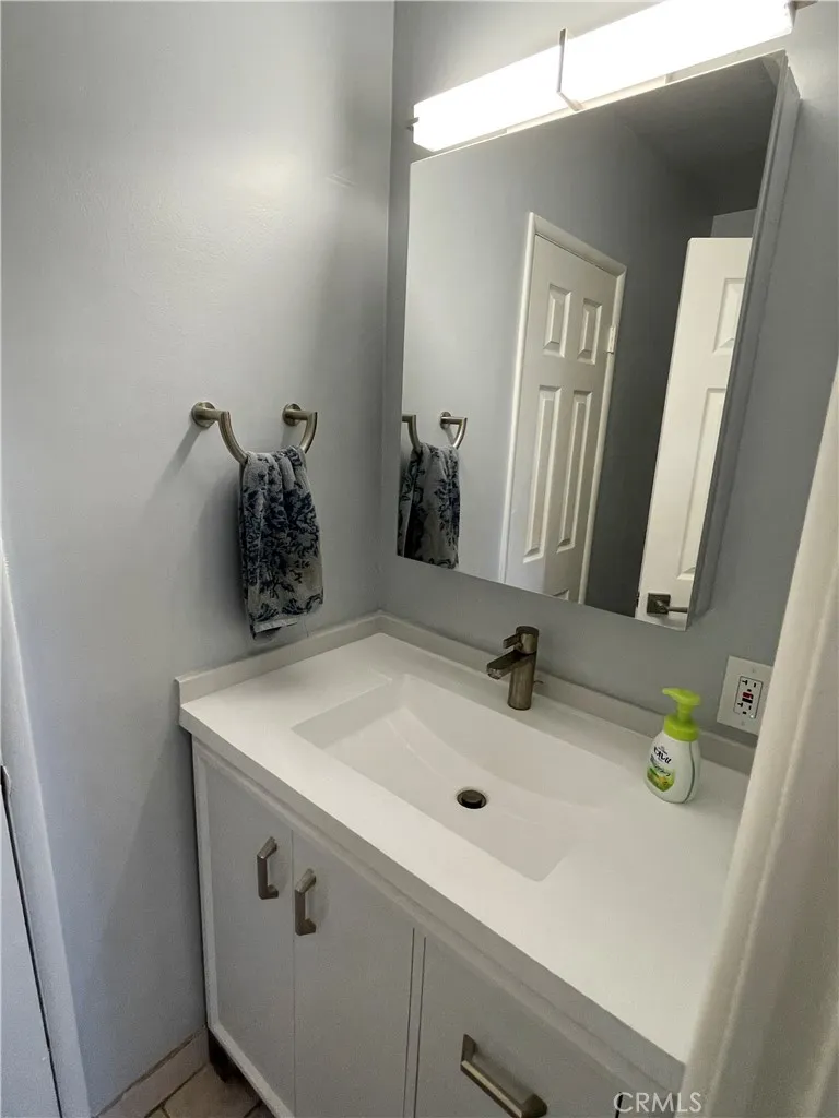 2049 W 185th Street Torrance, CA 90504