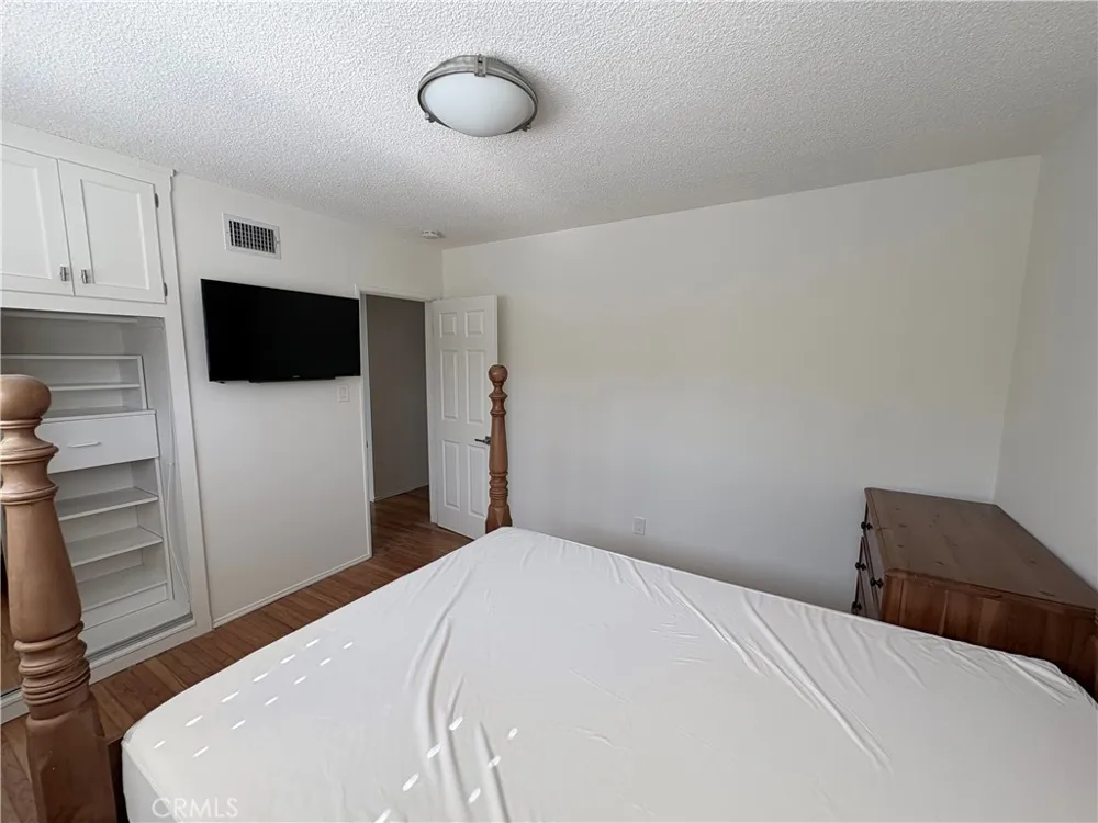 2049 W 185th Street Torrance, CA 90504