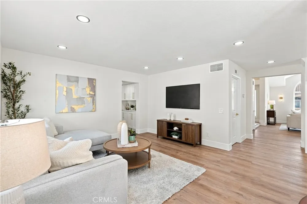 30062 Topsail Laguna Niguel, CA 92677