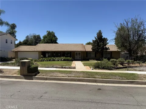 1524 Dwight