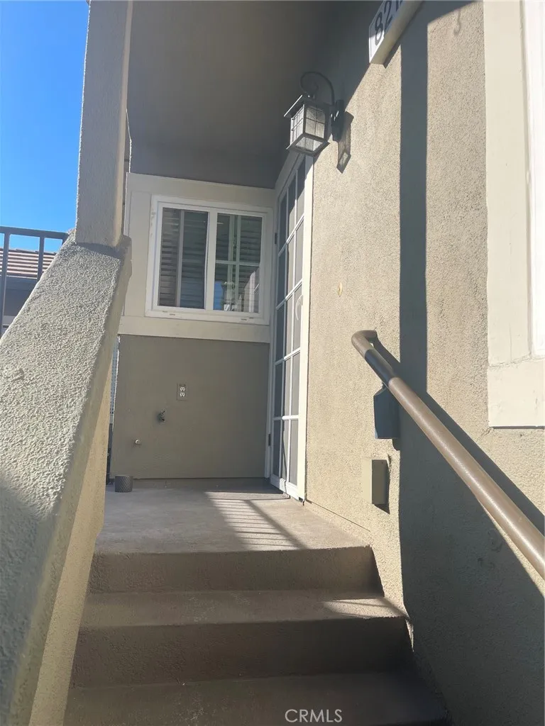 8212 E Oak Ridge Anaheim Hills, CA 92808