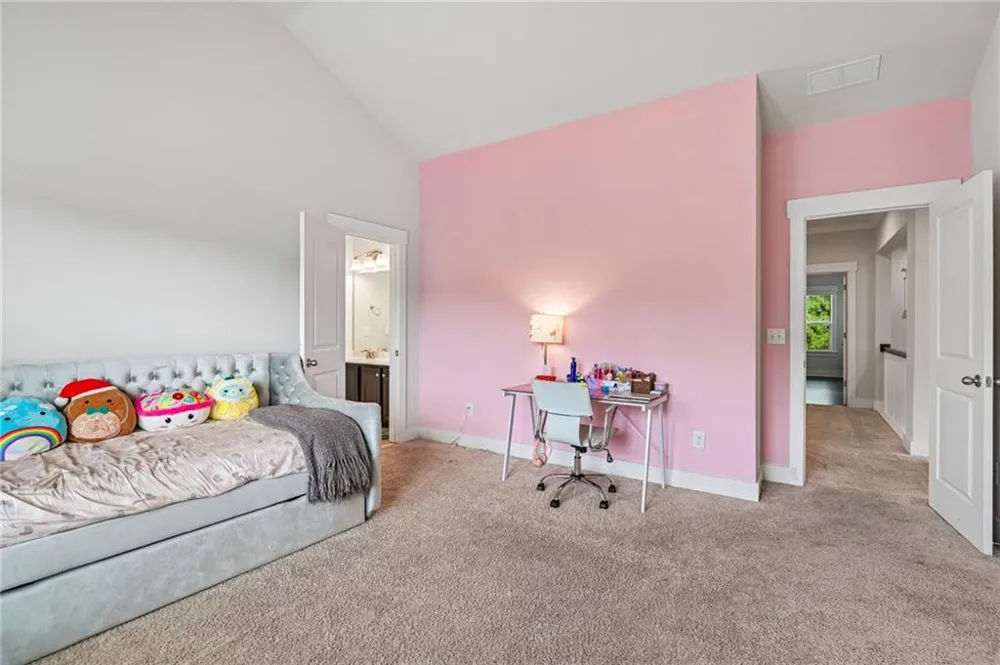 606 Taymack W Woodstock, GA 30188